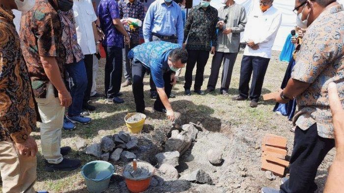 IPB Alumni Association is building a house for Kasim Arifin's family. Source: Serambinews