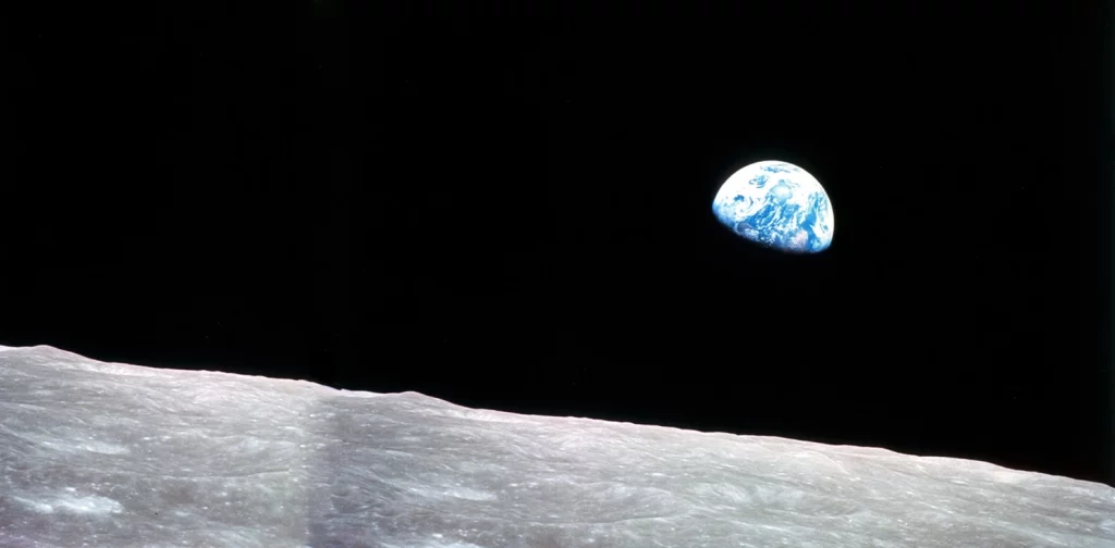 earth rising view from the moon