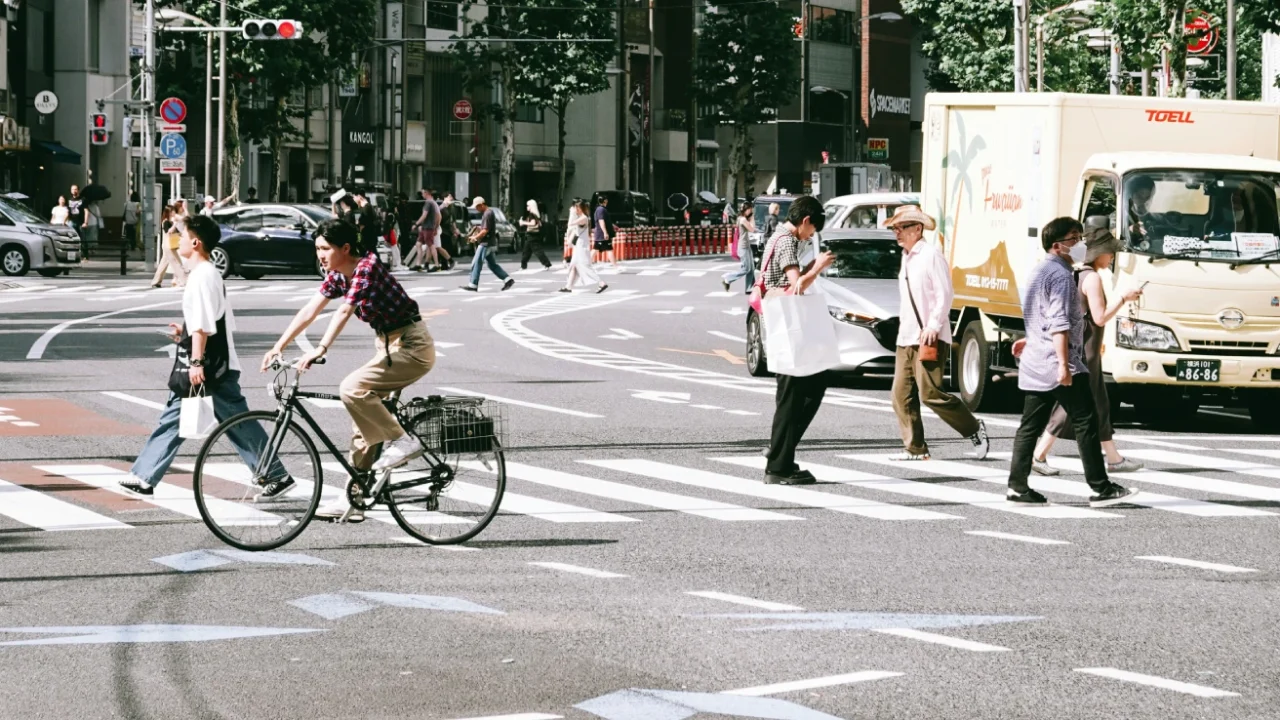 people crossing the street