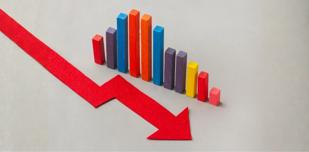 illustration of a colourful graphic with a declining trend and a read arrow on the side