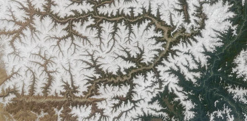 Yarlung Tsangpo as it courses through the Tibetan Autonomous Region of China taken from above